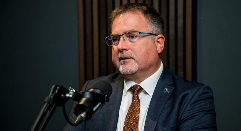 ÁSZ: A Fidesz és a KDNP példásan működik, a Kutyapártnál, a Momentumnál és a Mi Hazánknál viszont voltak szabálytalanságok