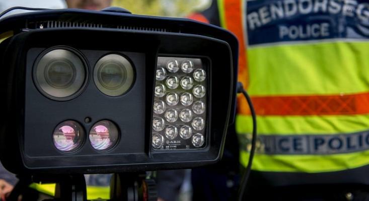 Erre figyeljen oda: Fokozott rendőri jelenlét és traffipaxozás jön