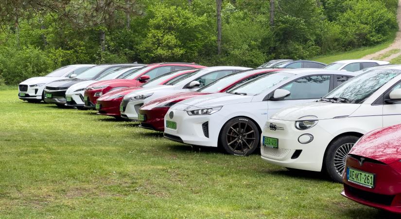 Modellválaszték: zárul az olló az elektromos és a hagyományos autók között