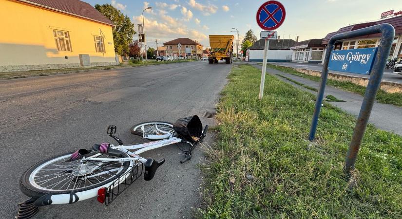 6 tonnás kombájn gázolt el egy nőt – eddig nem látott fotókon és videón a szoboszlói baleset