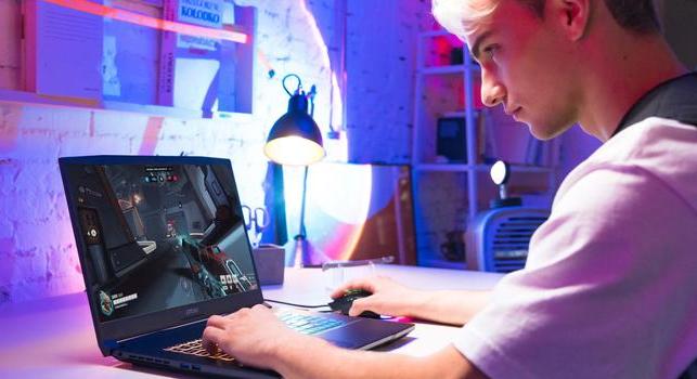 Egy prémium gamer laptop, amire nem megy rá a gatyád – MSI Katana 15 HX B14W