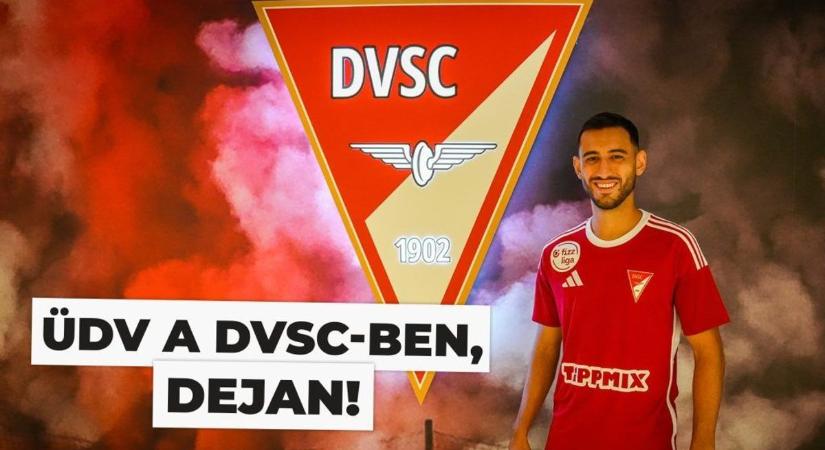 Hivatalos: csatárt igazolt a DVSC!