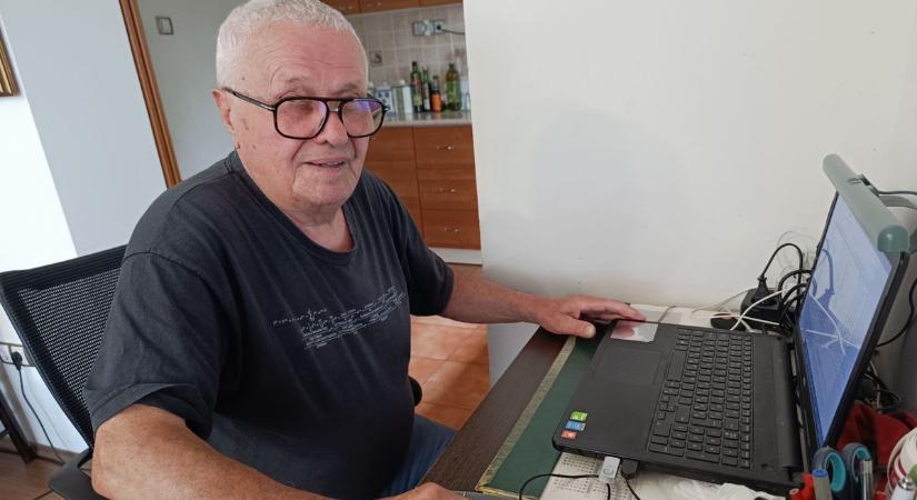 Talán ő az ország legidősebb egyetemistája – a szolnoki volt főiskolai docens szerint az AI nem tud többet az embernél
