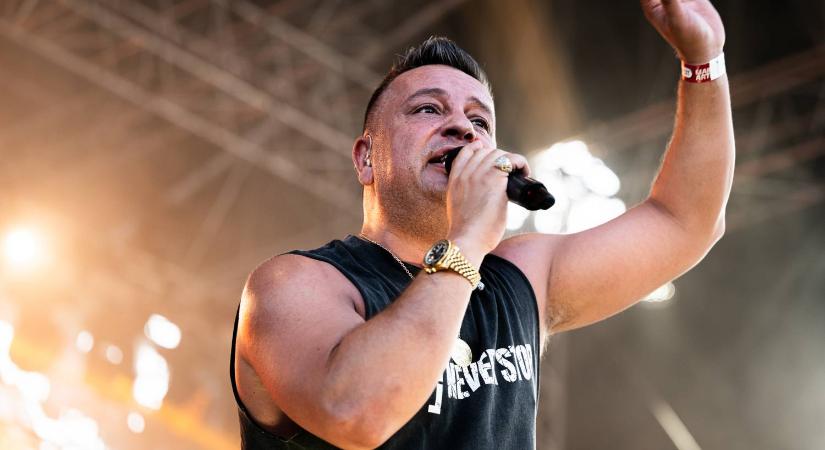 L.L. Junior gyerekeivel együtt látogatta meg elhunyt kisfiát – megrázó képeket osztott meg