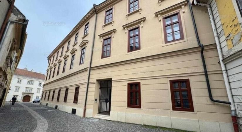1,29 milliárd: ez most a Kisalföld sztárja az ingatlanpiacon - fotókkal