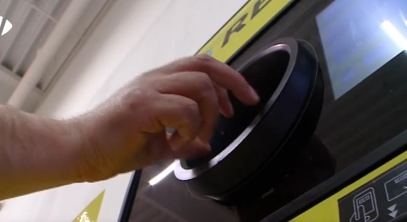A kereskedők tiltakoznak a visszaváltási díj csökkentése miatt