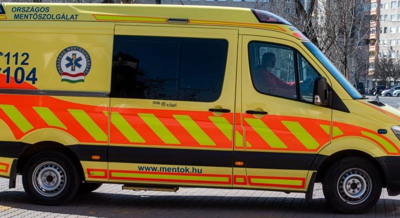 Belehalt sérüléseibe a tanárnő, aki biciklivel zuhant a mélybe Kőszegen