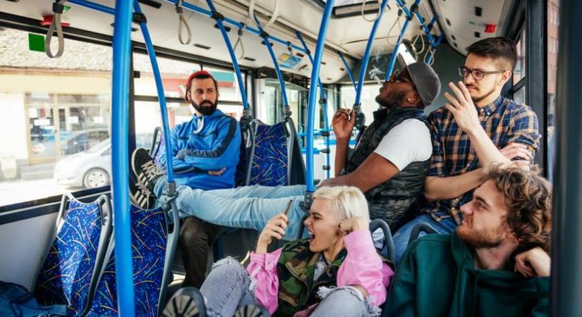 Így kérhetsz gyorsan segítséget a BKK járatain: ez a négyjegyű szám kihúz a bajból