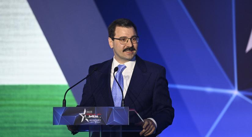 Szánthó Miklós: Magyar Péter a globalista terv eszköze