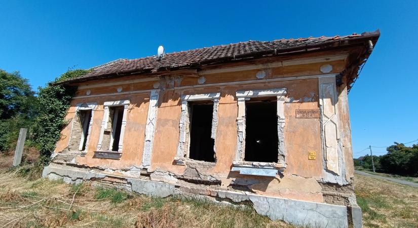 Egy élet nyomai a romok között: a pusztuló ház története, amit a falu már csak sajnál – galériával