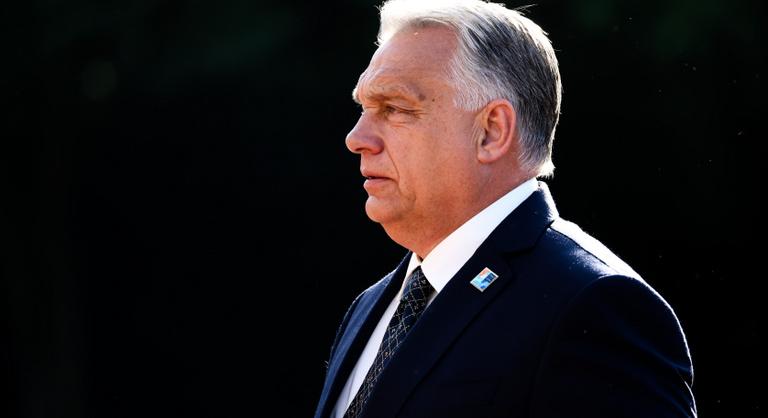 Rezeg a léc Orbán Viktor alatt, újabb trónfosztást hozhat az augusztus