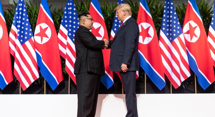 Donald Trumpnak és Kim Dzsongünnek egyaránt érdeke egy második esély