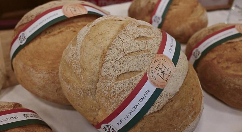 Balmazújvárosi sütöde pékárúja lett az ország kenyere