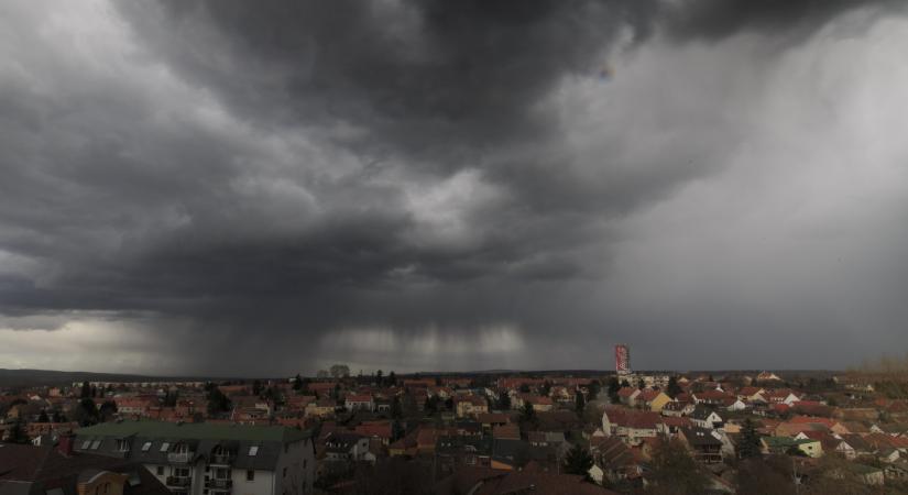 Riasztásokat adtak ki heves zivatarok veszélye miatt a Dunántúl nagy részére