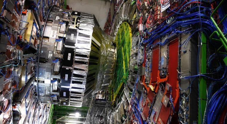 Megfejtették a CERN-ben, miért áll az univerzumunk anyagból és nem antianyagból