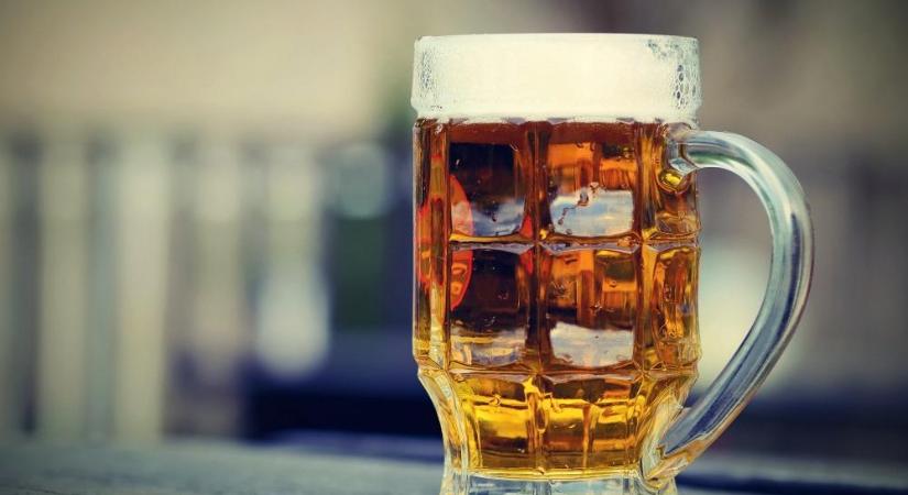 Történelmi mélypontra süllyedt a német sörpiac – egyre népszerűbb az alkoholmentes változat
