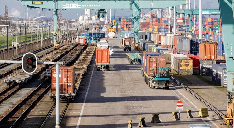 Hajó, vonat, kamion – összehangolt logisztika Európában