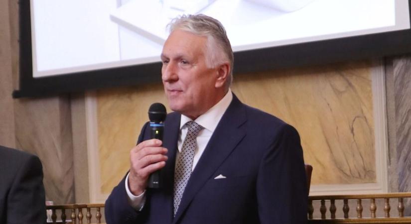 Baloldali kormányok kedvence volt, most a Tisza Pártot segítheti Bige László