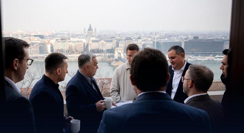 Szerdán és pénteken újabb számok miatt aggódhat az Orbán-kormány