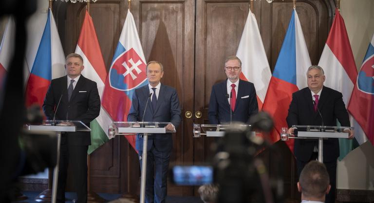 Óriási válságban a lengyel–magyar barátság: a V4 félig halott, nem biztos a feltámadása