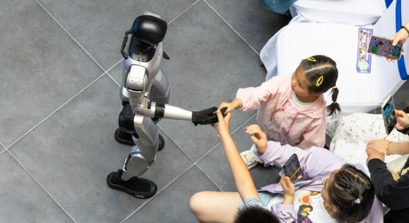 Elérhető közelségben a humanoid robotok kora (videó)