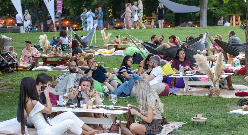 Igazi nyáresti hangulat a Nagyerdőn, szebb augusztusi szombatot nehéz lenne elképzelni – fotókkal, videóval
