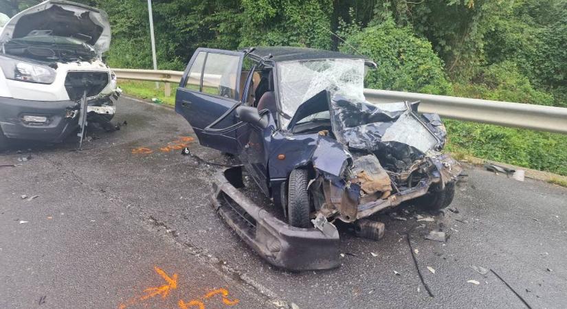 Brutális fotókon a 25-ösön történt halálos baleset