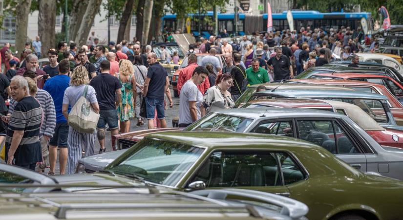 Zsiguli, Cadillac, Trabant , sőt még egy százéves motor is felbukkant Szegeden, óriási nosztalgiabombát robbantott a veterán találkozó – galériával