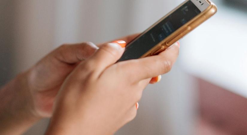 Figyelem! Ha ilyen SMS-t kapsz a Telekomtól, azonnal töröld – így csalnak ki pénzt és adatokat a gyanútlan emberektől
