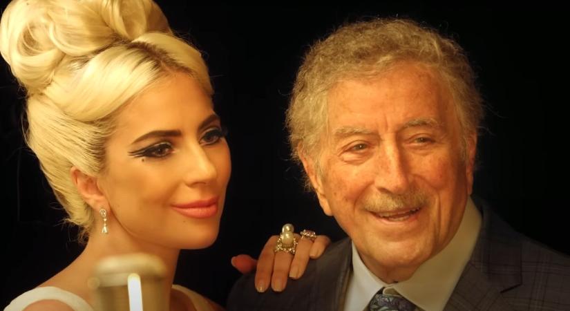 Tony Bennett legendás Grammy-díjas énekes emlékére