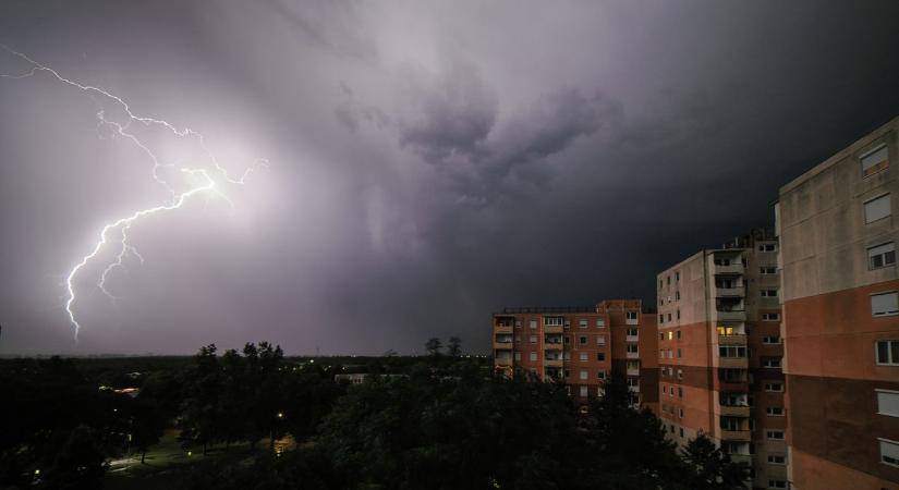 Pusztító vihar csapott le Pápára – A polgármester személyesen mérte fel a károkat