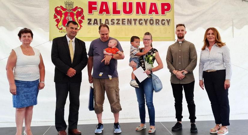 A falu közössége együtt ünnepelt – még a legkisebbeket is köszöntötték a zalaszentgyörgyi falunapon (galéria)