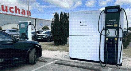 Lépésváltás az e-mobilitásban: akkumulátoros gyorstöltőt telepített a MOON és az MVM Mobiliti