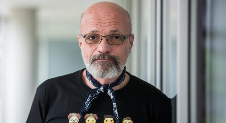 Így még kevesen látták Zacher Gábort, felkerült a YouTube-ra is