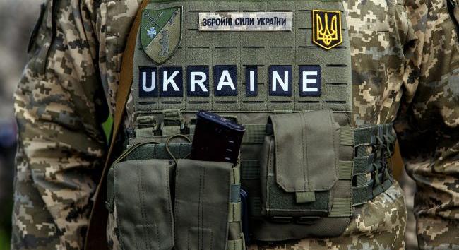 Az ukrán hadsereg a pixelmintásról a kamuflázsszínezésű egyenruhára tér át a külföldi Multicam mintájára