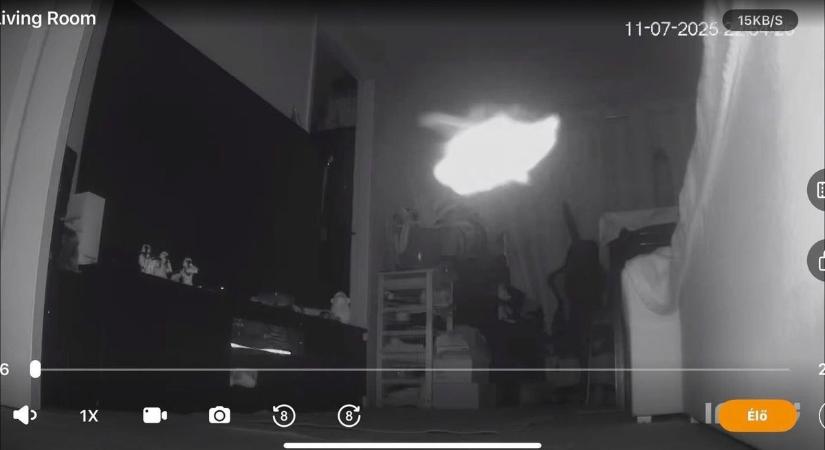 "Valami eljött hozzám este" - Hátborzongató dolgot rögzített Angelika lakásában a kamera