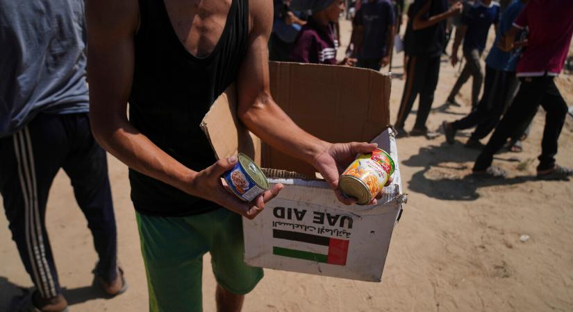 Izrael szerint 23 ezer tonna segély érkezett a Gázai övezetbe – a teherautók zömét még azelőtt kifosztják, hogy elérnék az elosztóközpontokat