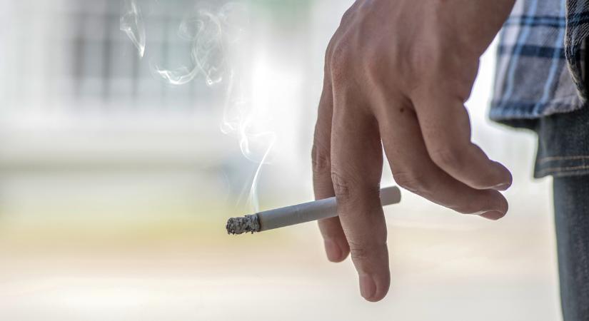 Akár ezer forinttal is drágulhat egy doboz cigi
