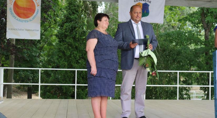 Rekordszámú látogató, közös vacsora és elismerések: méltó módon ünnepelte 25. jubileumát a Géderlaki Falunap