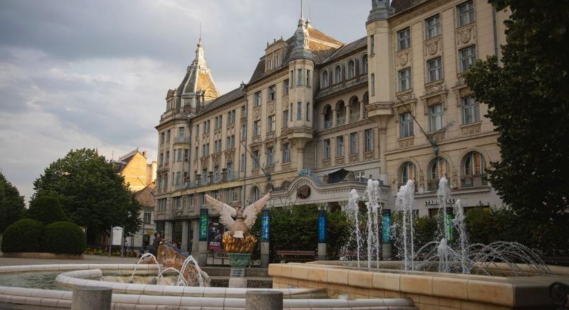 Óriási csőtörés történt Debrecenben, a Mercure hotelben sincs víz!