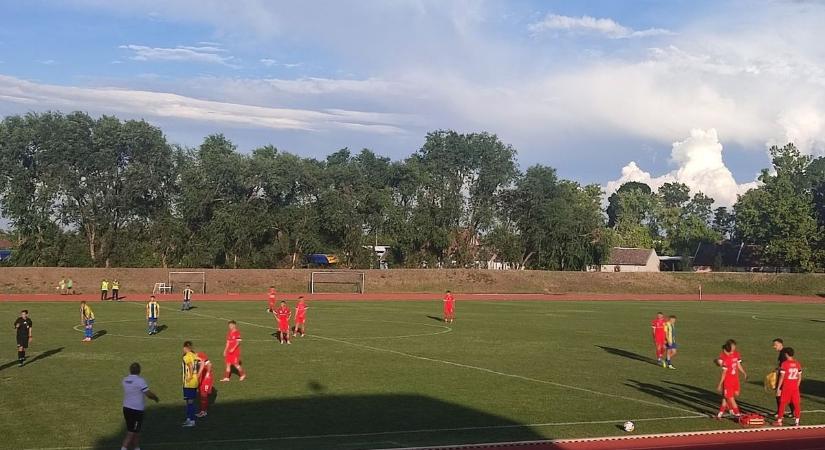 Magabiztosan jutott tovább a Tiszaföldvár