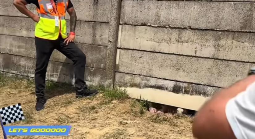 Videó: a kerítés alatt akarta beásni magát a Hungaroringre egy szurkoló