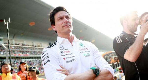 „Befejezetlen küldetése van” – Wolff szerint Hamilton továbbra is minden idők legjobbja