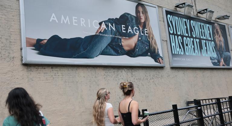 Donald Trump szerint fantasztikus Sydney Sweeney reklámja, amelyet sokan náci propagandának tartanak