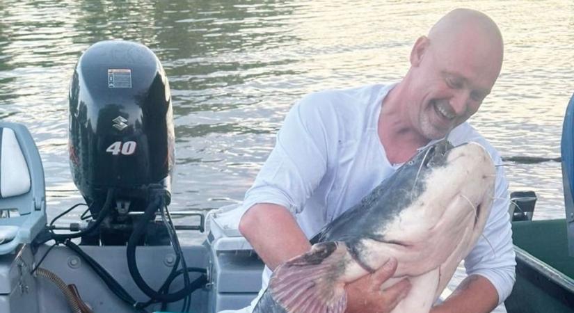 Kapitális példány akadt a horgász készségére a Tiszán