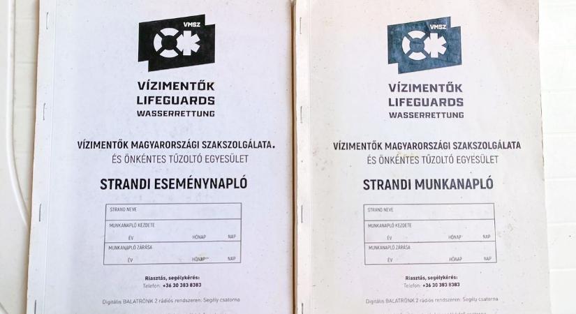 Meglopták a szakszolgálat munkatársát az egyik balatoni strandon. A vízimentők tolvajt keresnek