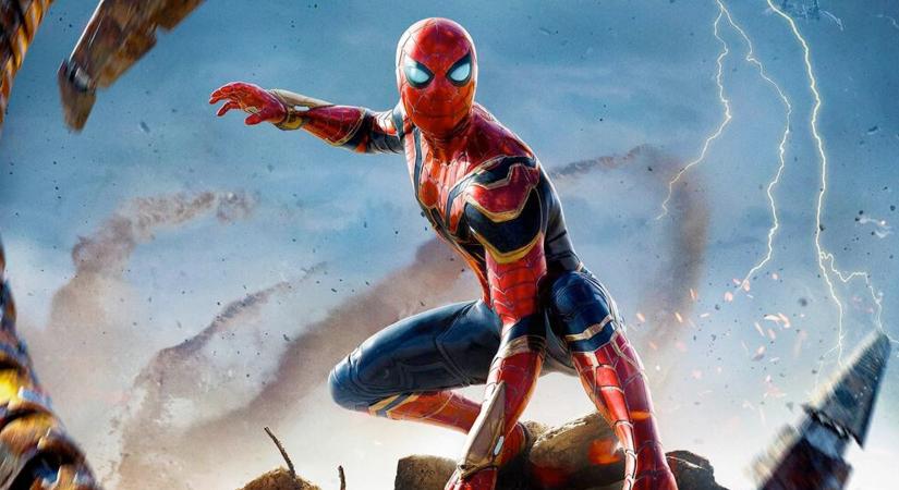 Új videó és képek érkeztek a Brand New Day forgatásáról, melyeken Tom Holland Pókembere egy harci járművön száguld és pózol