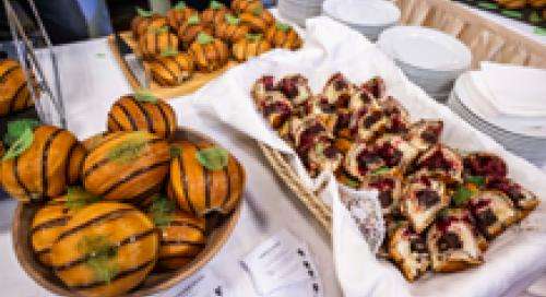 Selymes brownie és meggyszósz rejtőzik az idei Leveles sétáló sütemény díjnyertes tésztájában