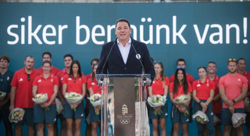 HVG: 40 milliós autókat bérel a MOB