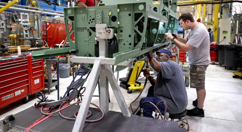 Nem készülnek Boeing vadászgépek a következő napokban: több ezer munkás lépett sztrájkba
